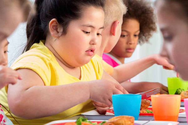 Dấu hiệu bệnh béo phì trẻ em bố mẹ cần chú ý
