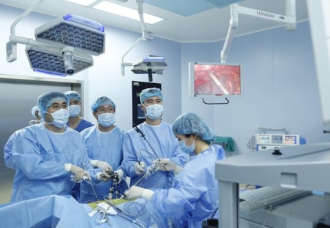 Hướng dẫn chăm sóc dẫn lưu hồi tràng bảo vệ sau cắt trực tràng trước thấp