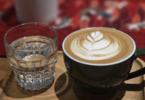 Uống cà phê có làm tăng bệnh trào ngược dạ dày?