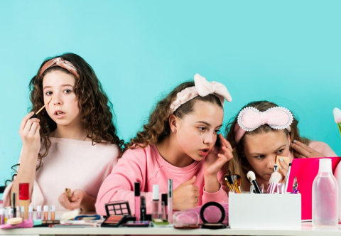 Chất Gây Rối Loạn Nội Tiết Làm Tăng Nguy Cơ Dậy Thì Sớm Ở Bé Gái