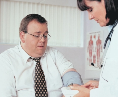 Phẫu thuật nội soi thu nhỏ dạ dày hỗ trợ điều trị tăng huyết áp