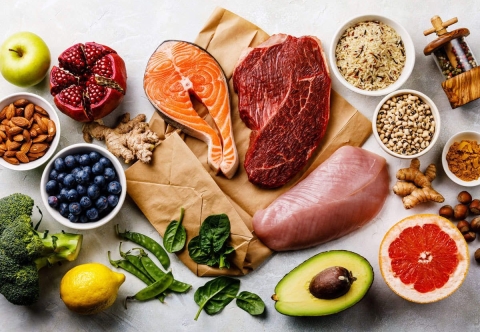 Chế độ dinh dưỡng cho trẻ tránh dậy thì sớm và béo phì