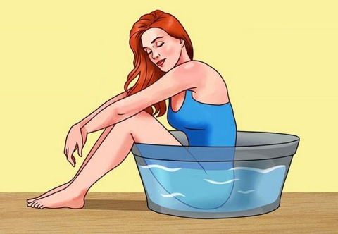 Điều trị trĩ bằng phương pháp ngâm hậu môn nước ấm pha thuốc sát trùng